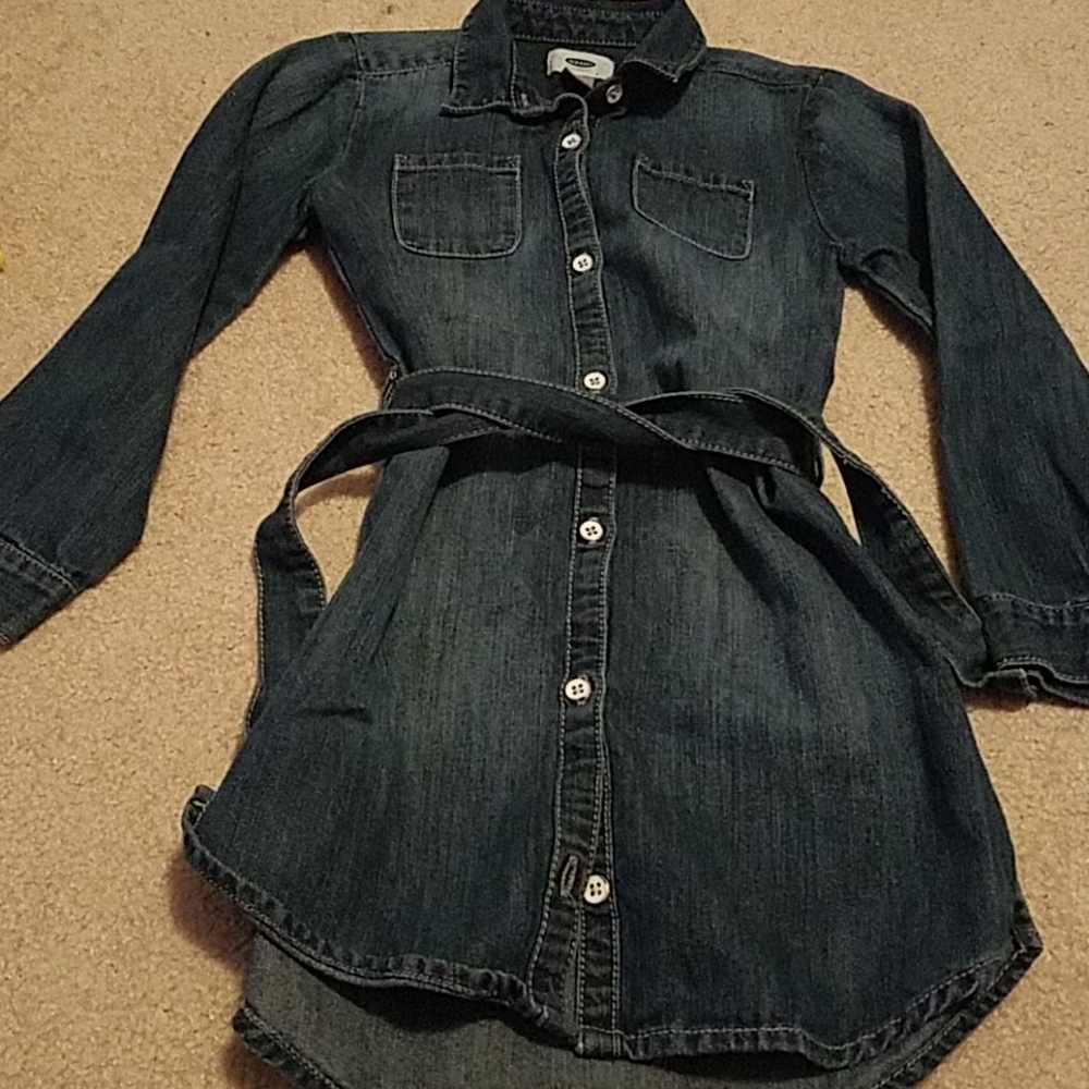Super adorable belted denim dress for girls